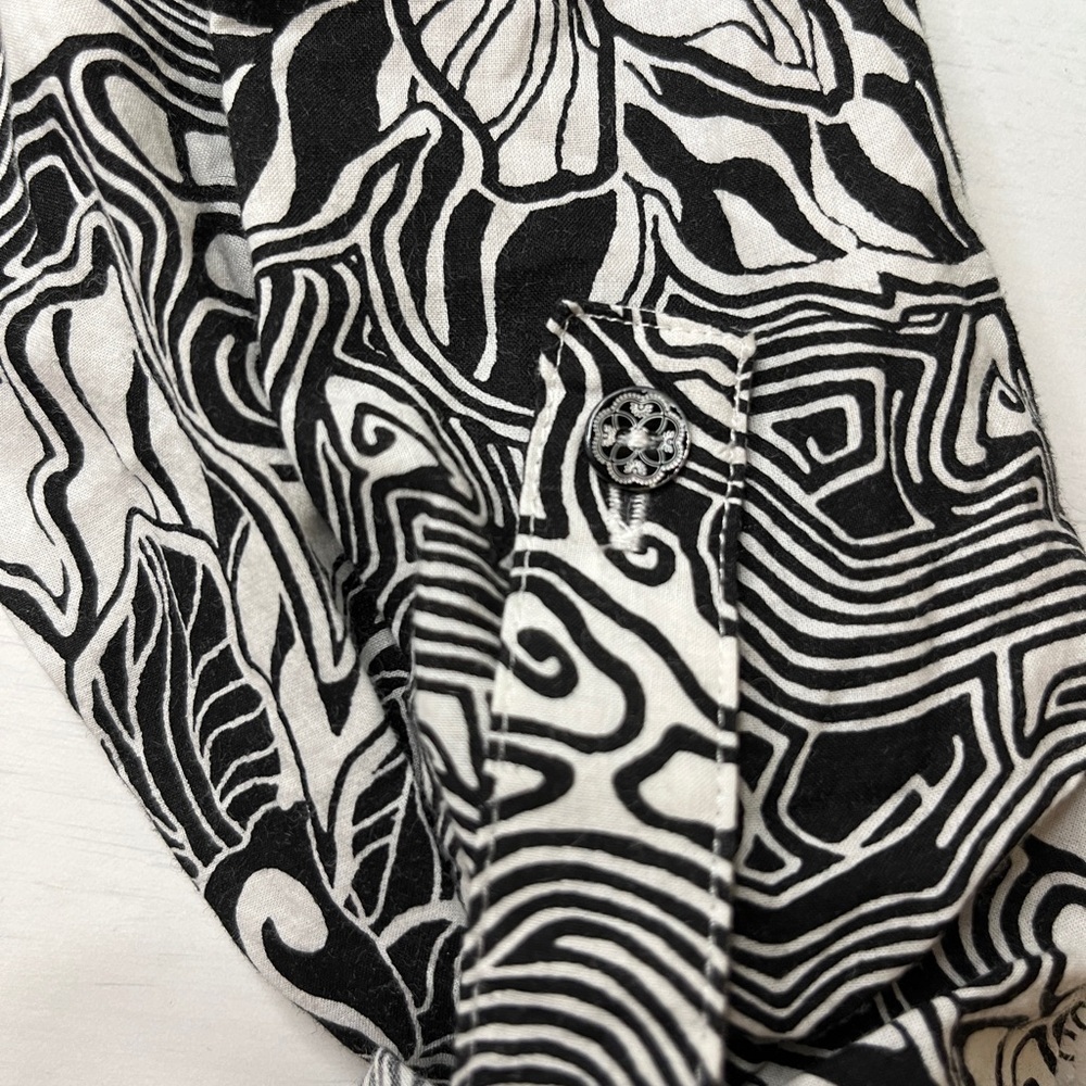 Robert Graham Beaded Black White Tunic Top S - Picture 11 of 11